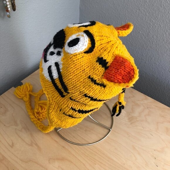 Norsk Kids Wool Blend Lion Beanie - Hand Made in Ecuador - Picture 8 of 8